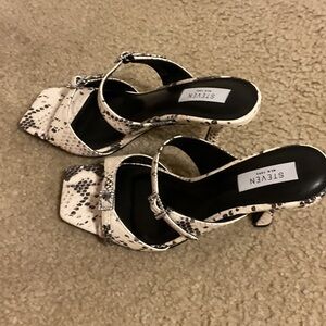 Steven by Steve Madden Black and Cream Patterned Heels